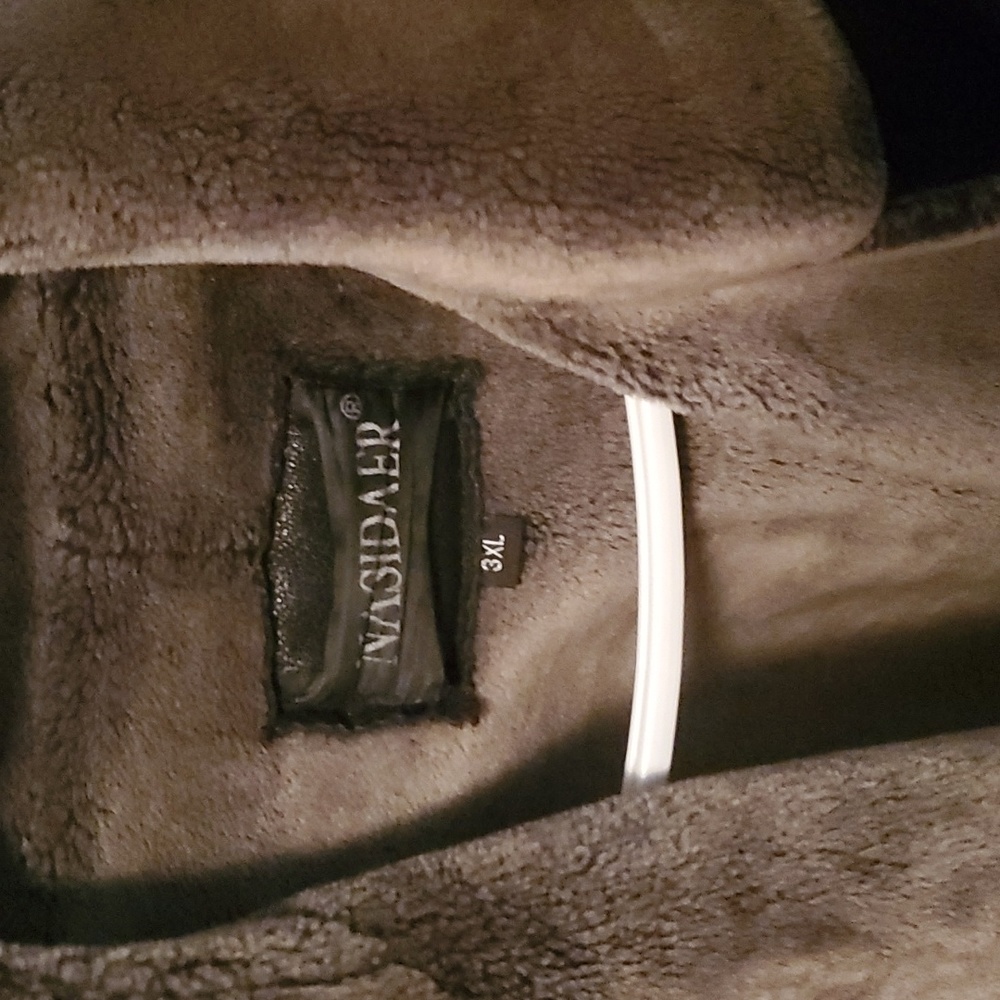 Genuine leather lined women’s black winter coat size 3x